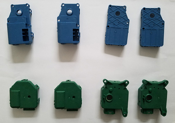 汽(qi)車模具(jù)